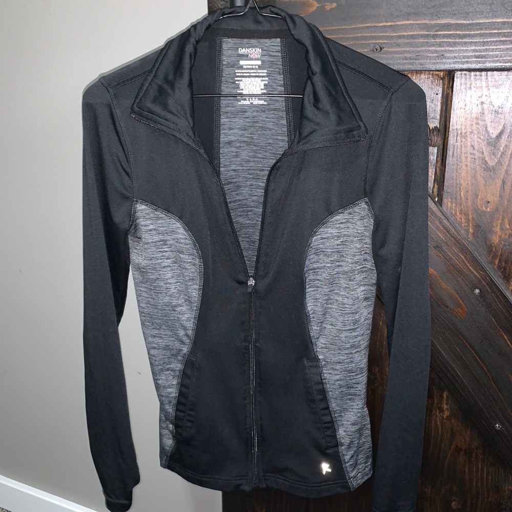 Danskin active light weight jacket